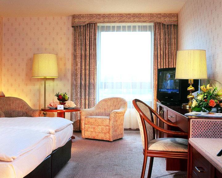 Maritim Hotel Königswinter Pokoj fotografie